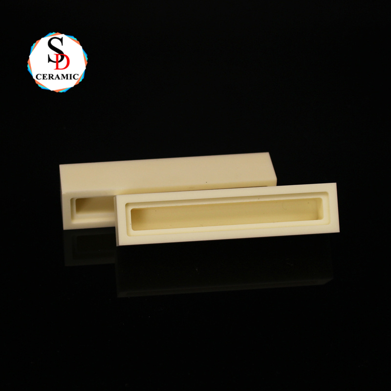 High Purity Corundum Ceramic Crucible Evaporation Alumina Crucible Boat For Furnace