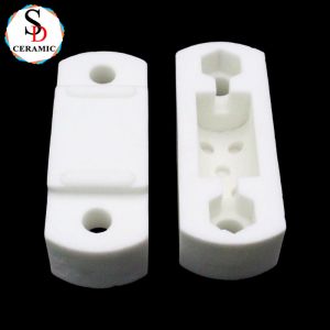Manufacturer Custom Alumina Ceramic Block Al2o3 Insulators for Industry